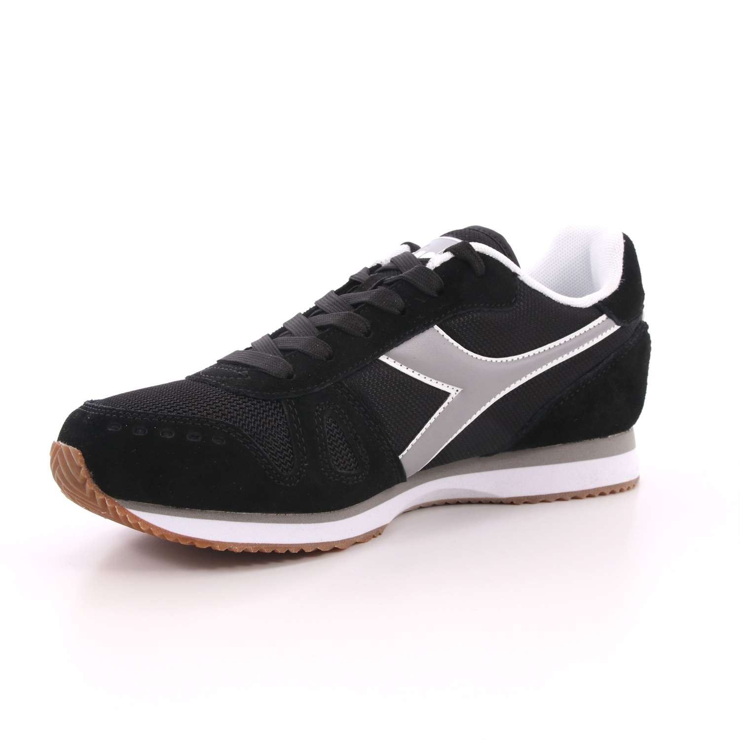 Scarpa Allacciata Diadora Uomo Nero Scarpa Allacciata Diadora Uomo Nero Scarpe 92 - 101.173745