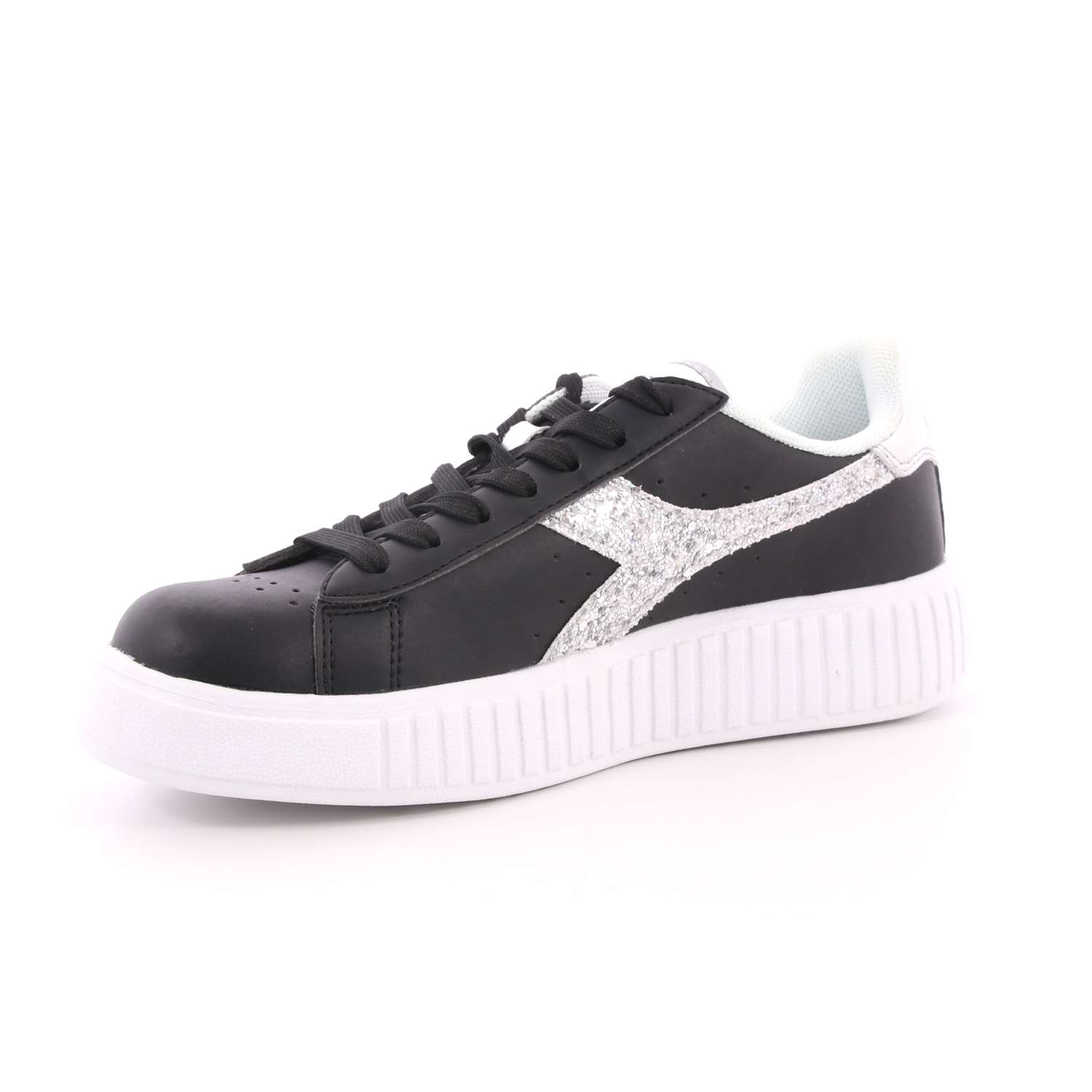 Scarpa Allacciata Diadora Donna Nero Scarpa Allacciata Diadora Donna Nero Scarpe 102 - 101.175057