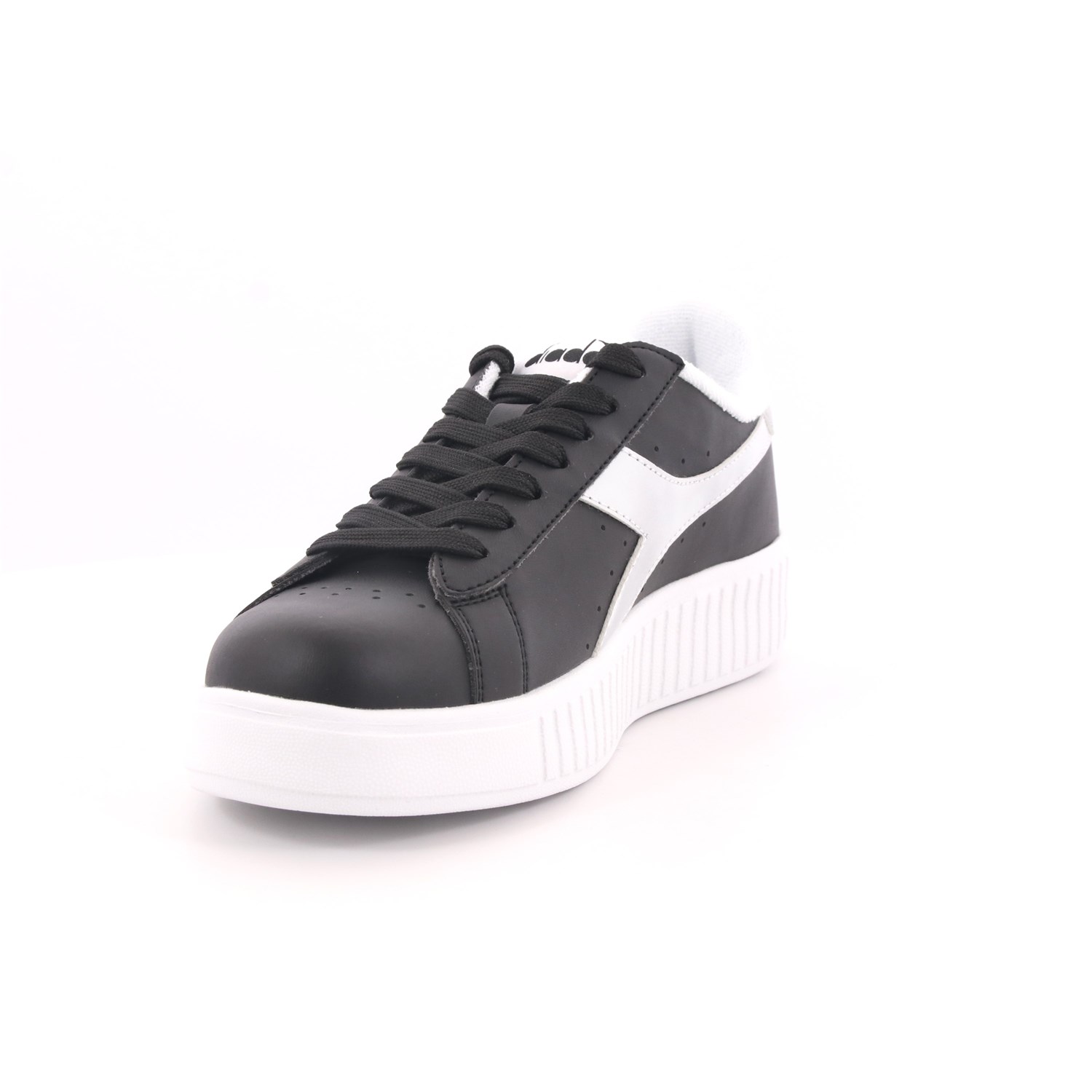 Scarpa Allacciata Diadora Donna Nero Scarpa Allacciata Diadora Donna Nero Scarpe 125 - 101.175737