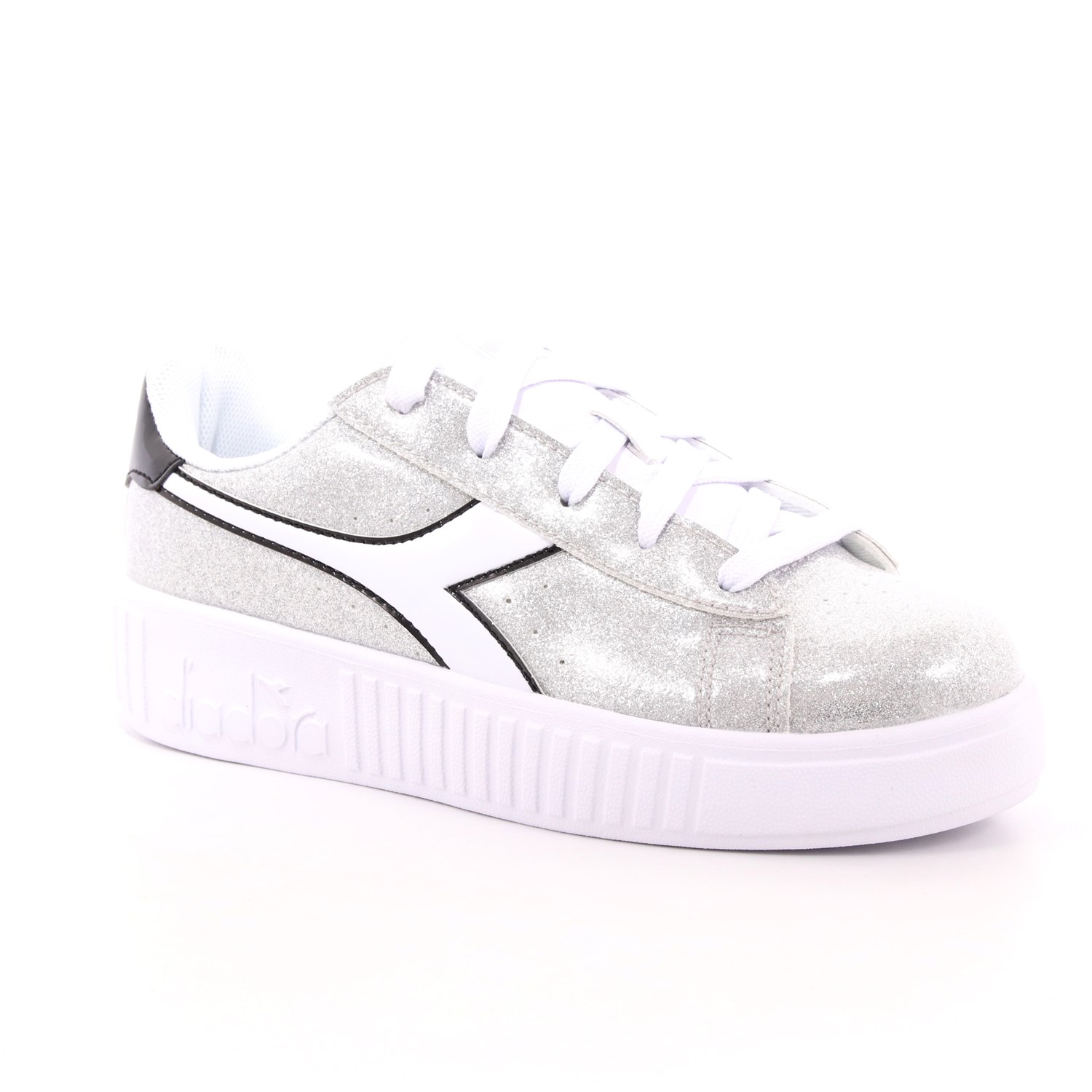 Scarpa Allacciata Diadora Bambina Argento Scarpa Allacciata Diadora Bambina Argento Scarpe 170 - 101.176740
