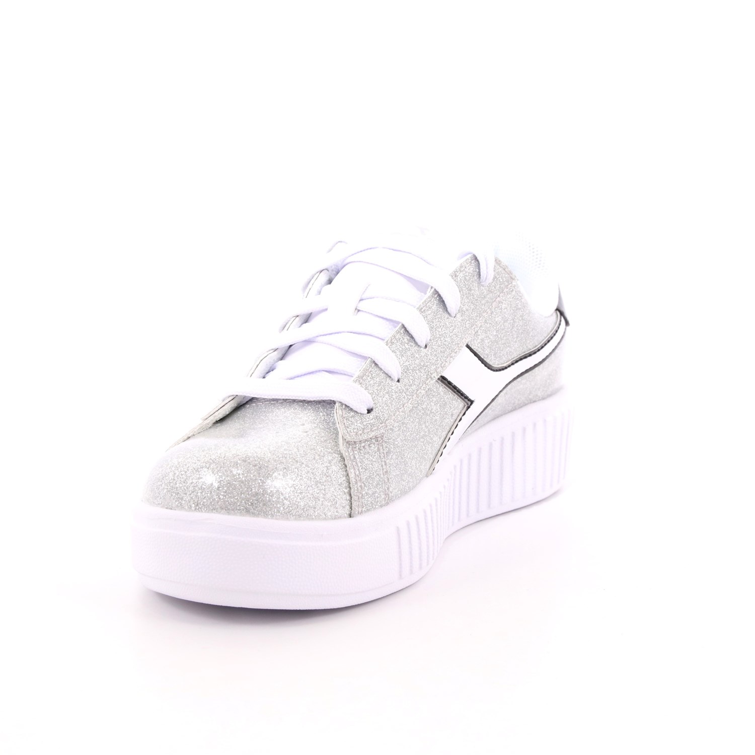 Scarpa Allacciata Diadora Bambina Argento Scarpa Allacciata Diadora Bambina Argento Scarpe 170 - 101.176740