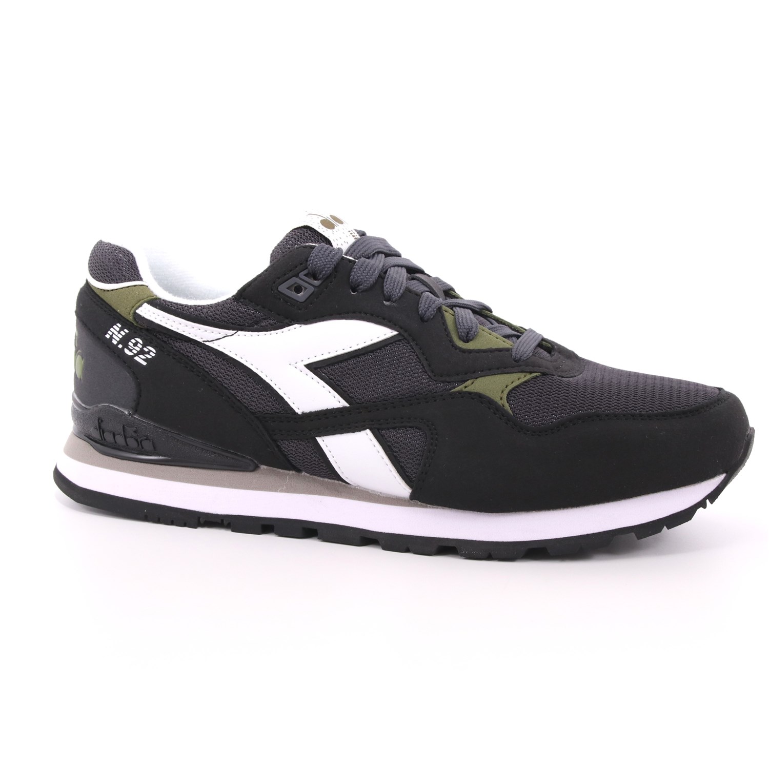Scarpa Allacciata Diadora Uomo Nero Scarpa Allacciata Diadora Uomo Nero Scarpe 186 - 101.173169