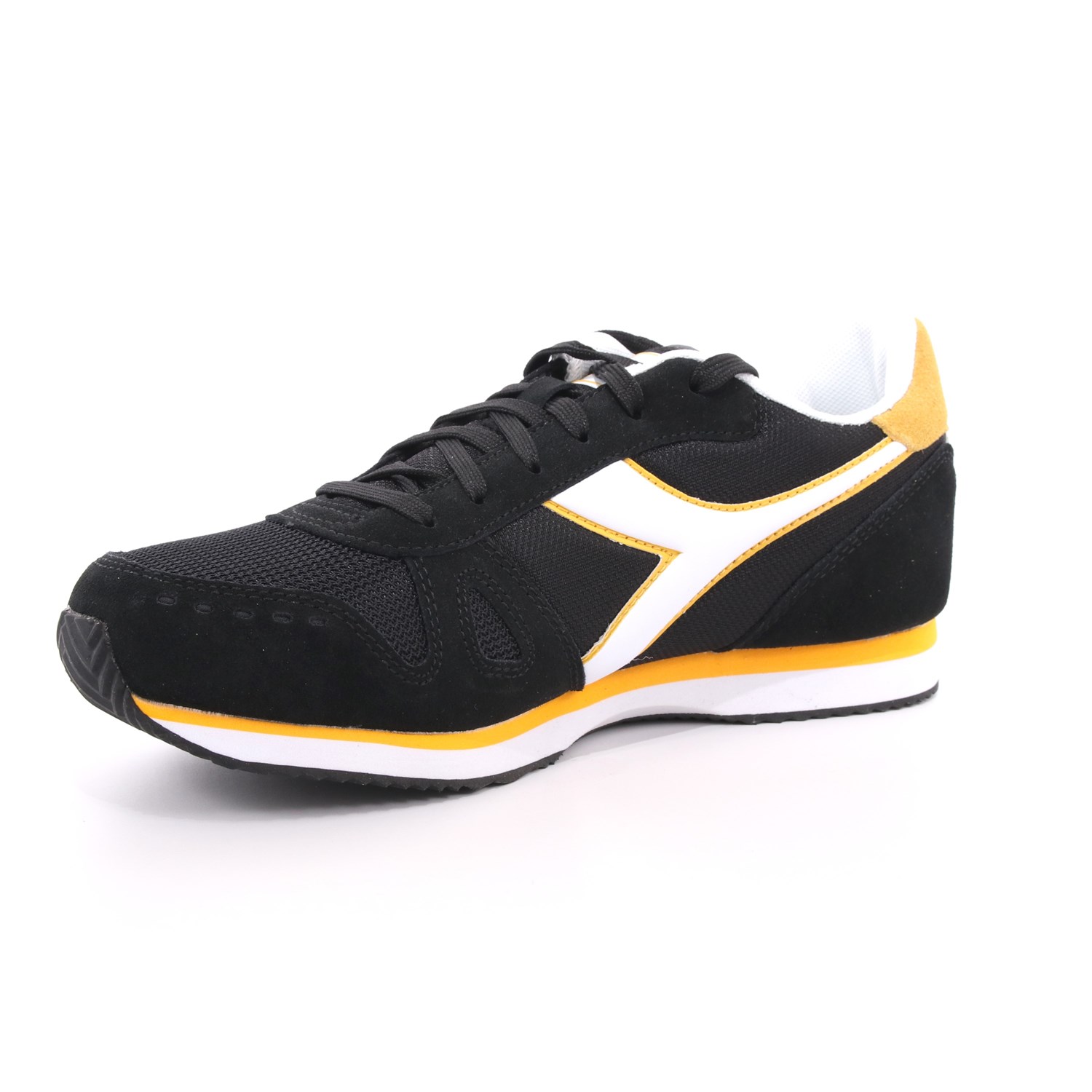 Scarpa Allacciata Diadora Uomo Nero Scarpa Allacciata Diadora Uomo Nero Scarpe 227 - 101.173745