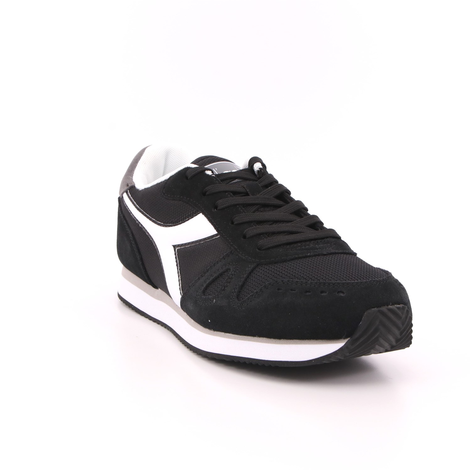 Scarpa Allacciata Diadora Uomo Nero Scarpa Allacciata Diadora Uomo Nero Scarpe 268 - 101.173745