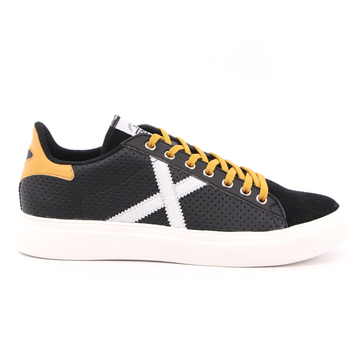 Scarpa Allacciata Munich Uomo Nero Scarpa Allacciata Munich Uomo Nero Scarpe 120 - 8080059