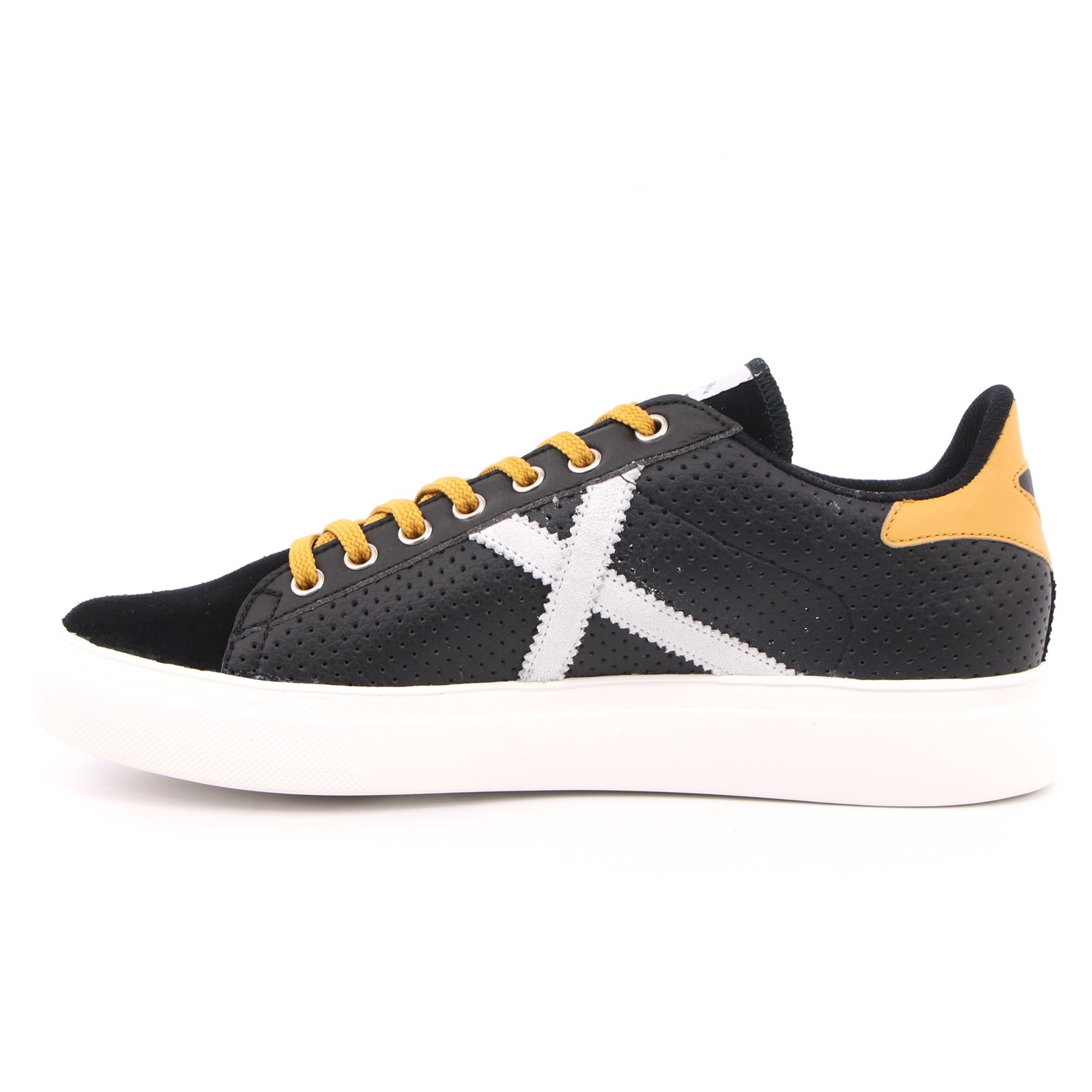 Scarpa Allacciata Munich Uomo Nero Scarpa Allacciata Munich Uomo Nero Scarpe 120 - 8080059