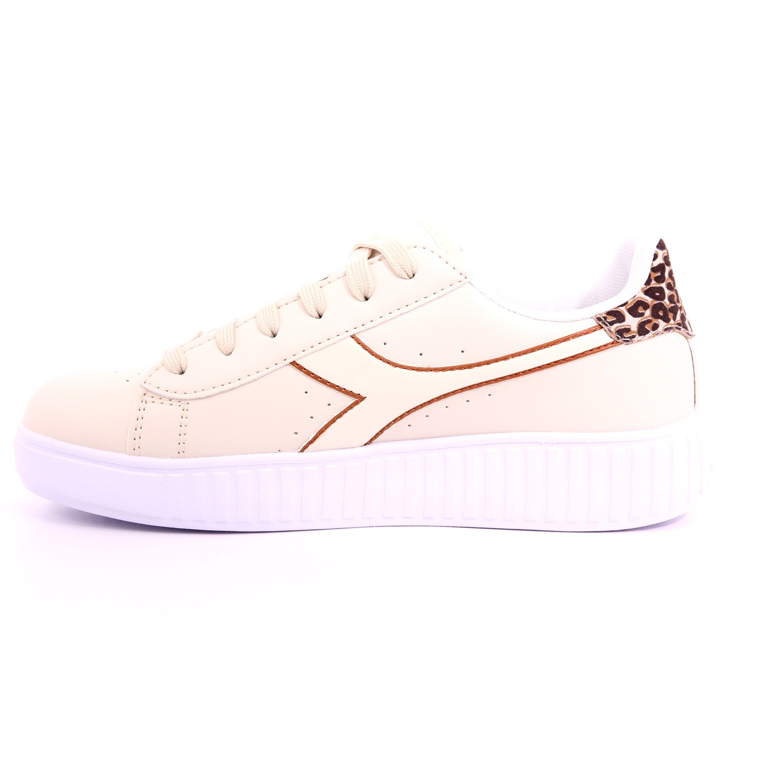 Scarpa Allacciata Diadora Bambina Beige Scarpa Allacciata Diadora Bambina Beige Scarpe 363 - 101.178649