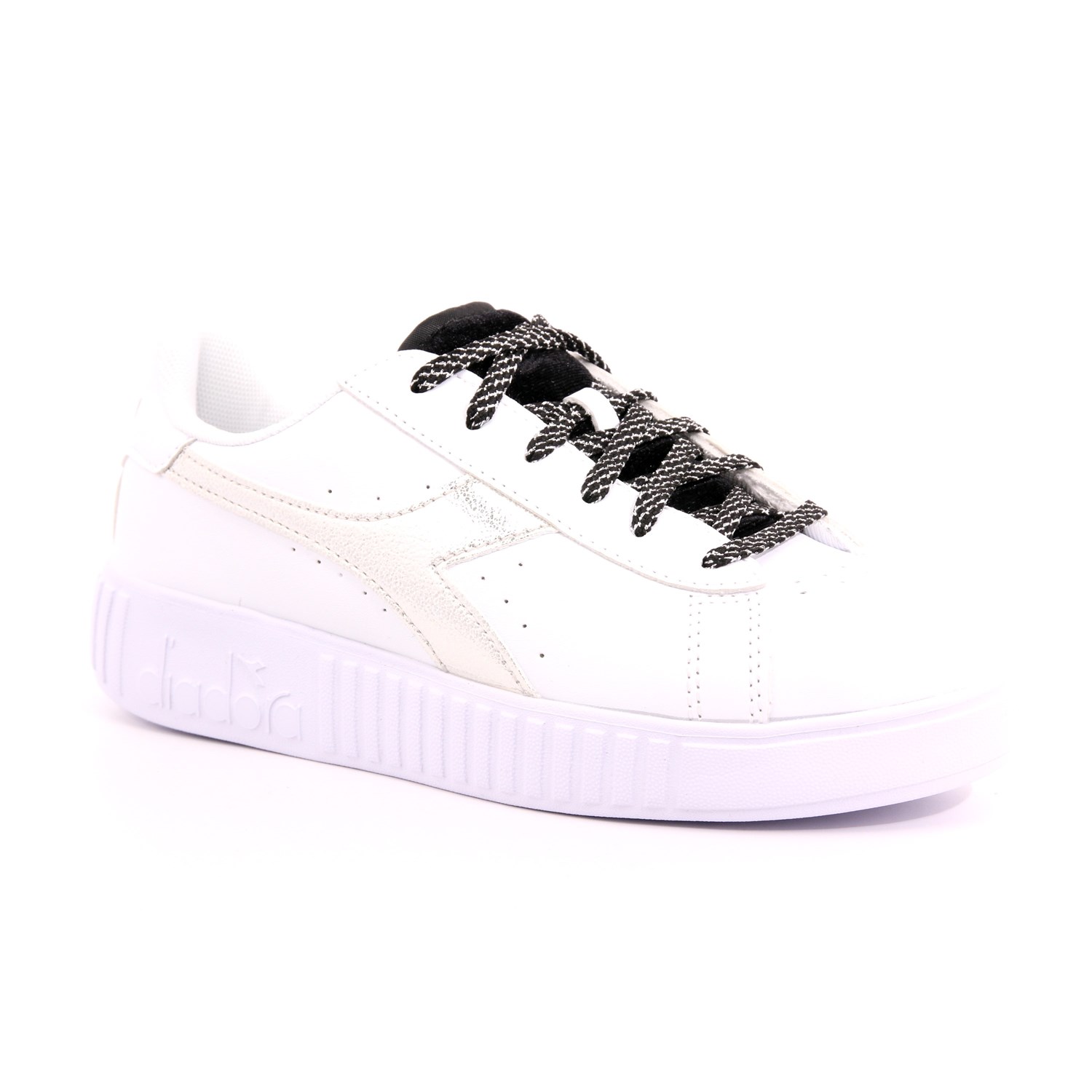 Scarpa Allacciata Diadora Bambina Bianco Scarpa Allacciata Diadora Bambina Bianco Scarpe 379 - 101.178647
