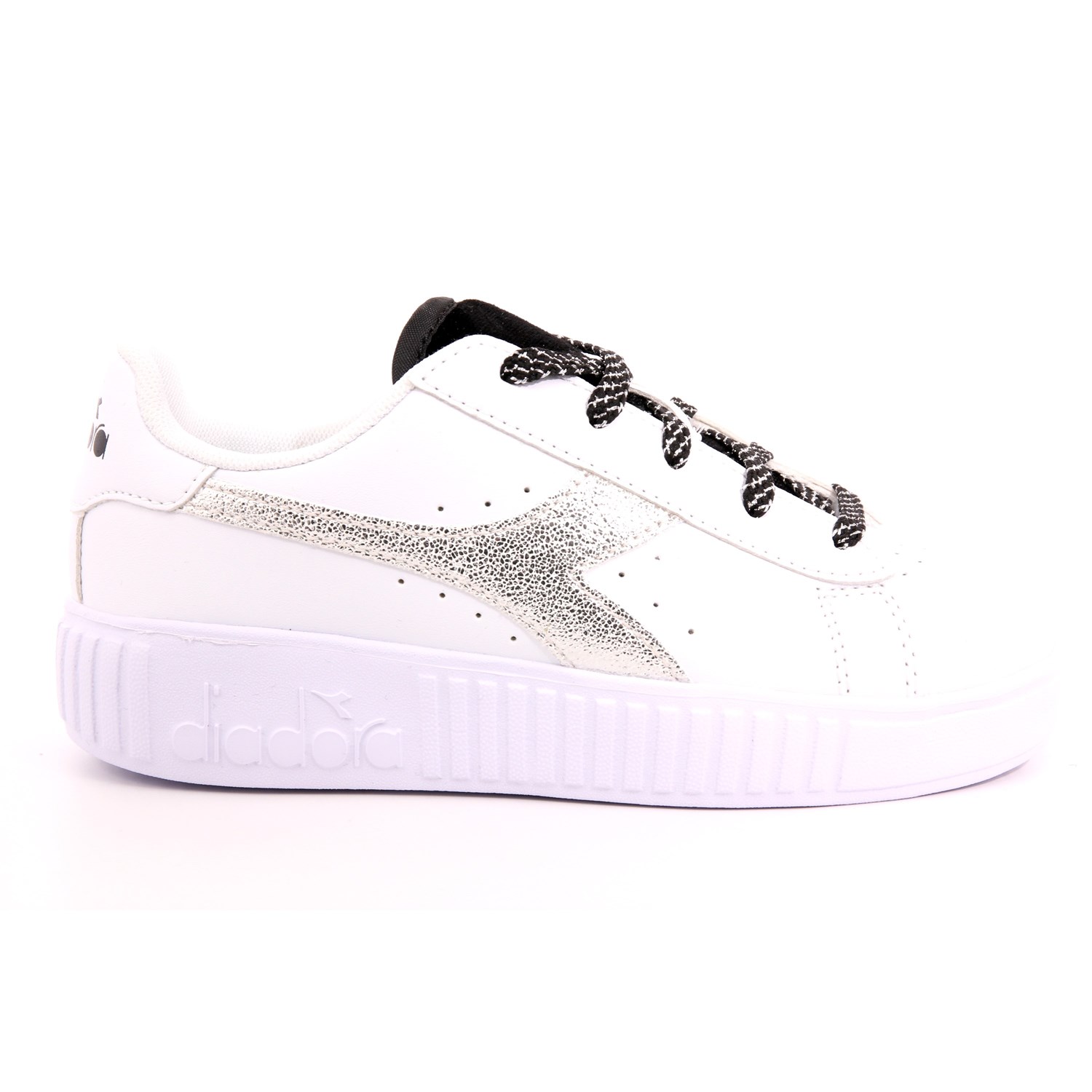 Scarpa Allacciata Diadora Bambina Bianco Scarpa Allacciata Diadora Bambina Bianco Scarpe 380 - 101.178648