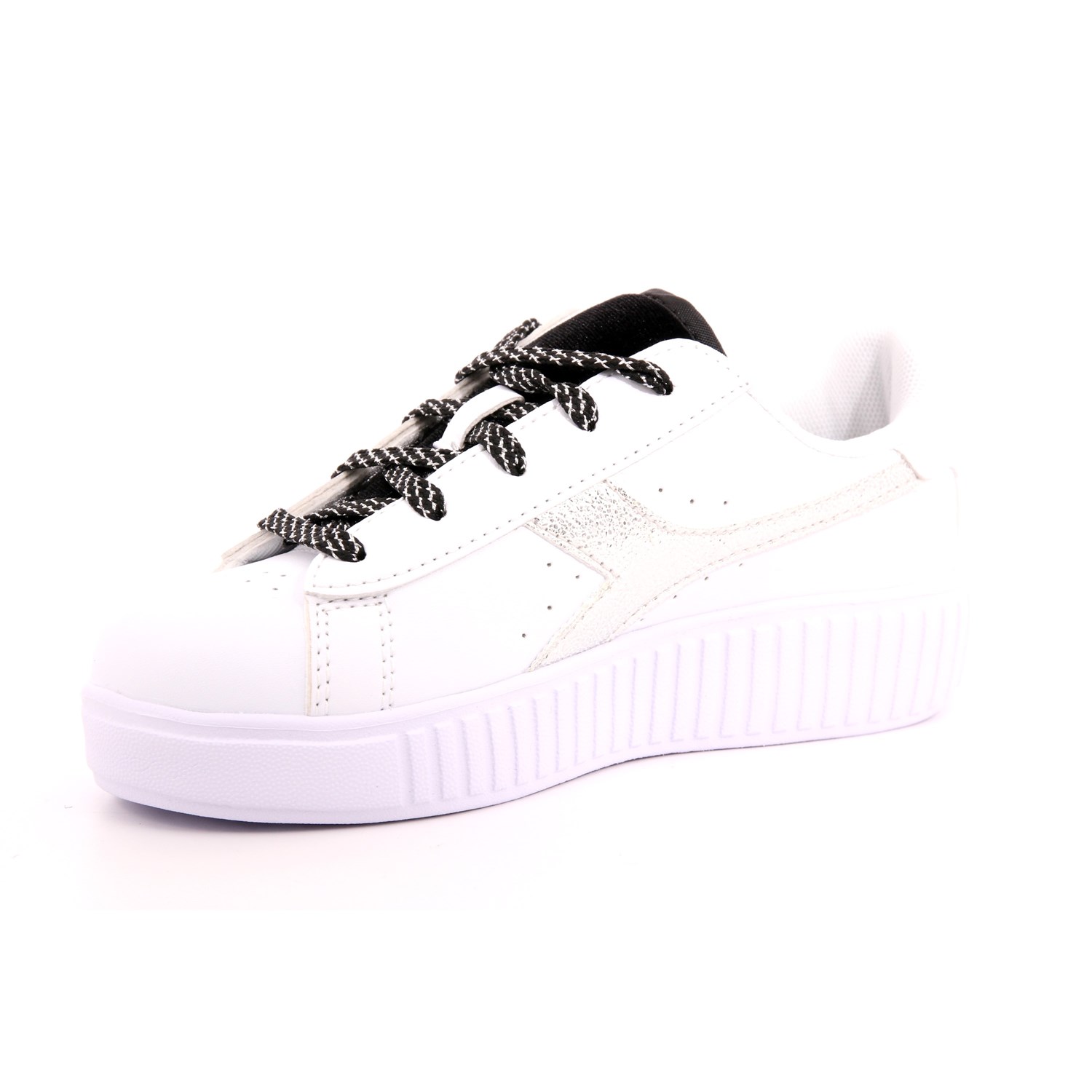 Scarpa Allacciata Diadora Bambina Bianco Scarpa Allacciata Diadora Bambina Bianco Scarpe 380 - 101.178648
