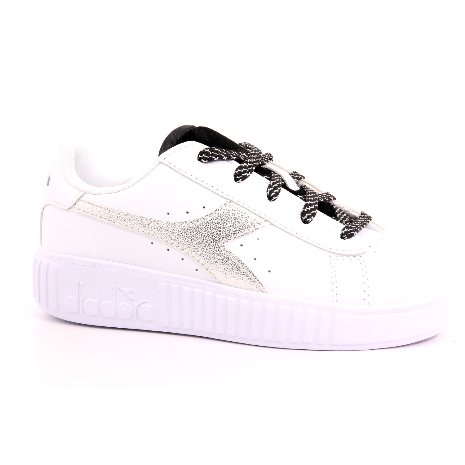 Scarpa Allacciata Diadora Bambina Bianco Scarpa Allacciata Diadora Bambina Bianco Scarpe 380 - 101.178648