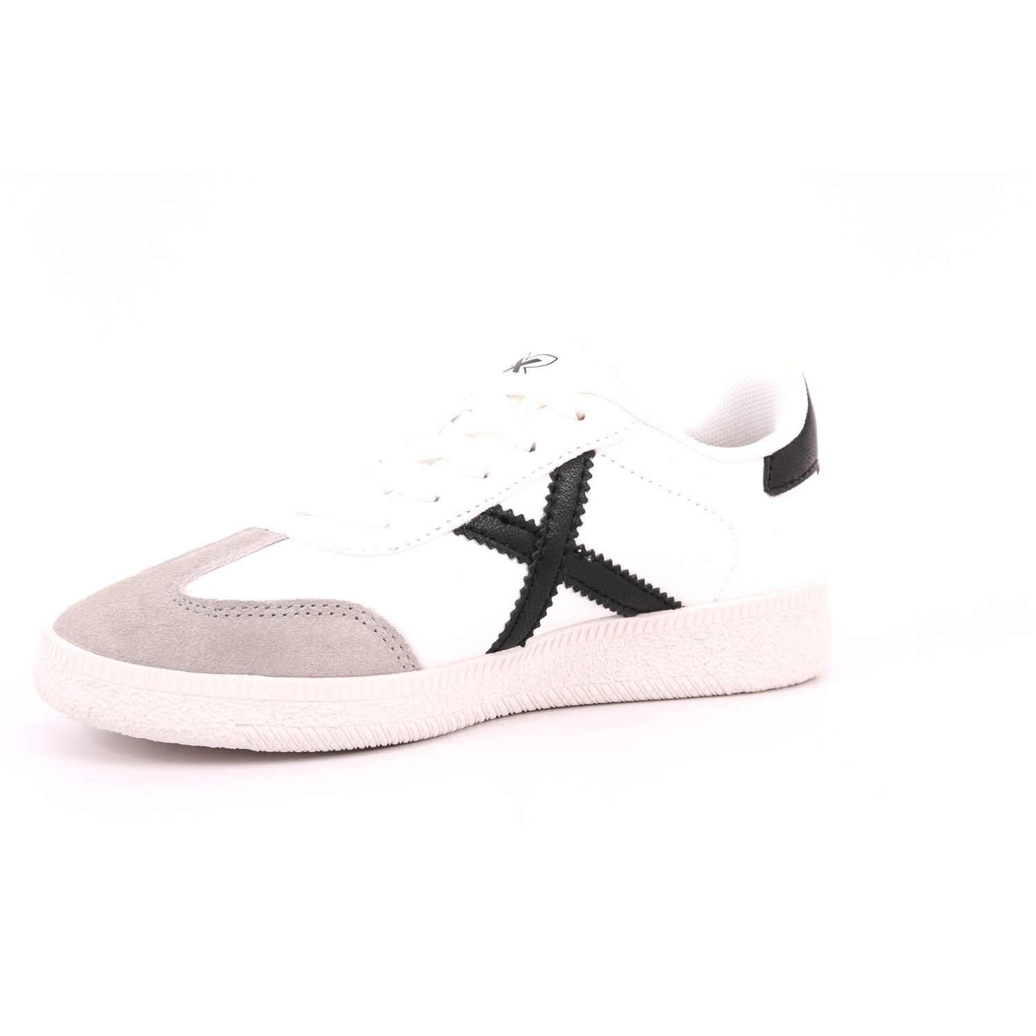 Scarpa Allacciata Munich Bambino Bianco Scarpa Allacciata Munich Bambino Bianco Scarpe 207 - 8034001