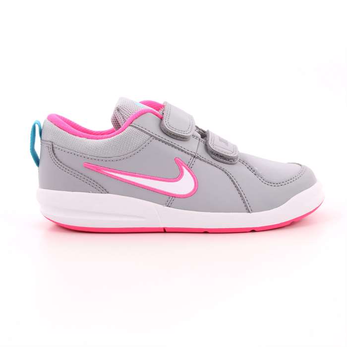 scarpe nike bambino con strappi