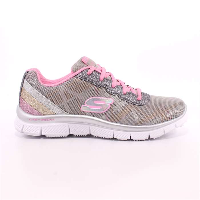 come calzano le skechers