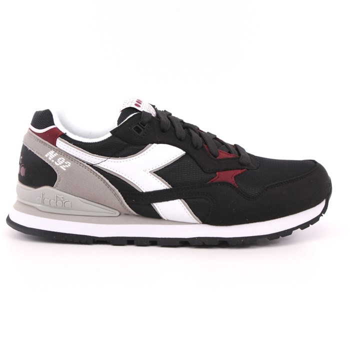 Scarpa Allacciata Diadora Uomo Nero Scarpa Allacciata Diadora Uomo Nero Scarpe 272 - 101.173169